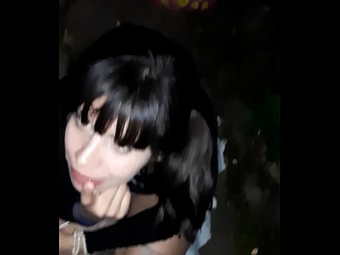❤️ Tänaval paisunud peenise vastu kommi eest ❤️ Pornovideo at us
