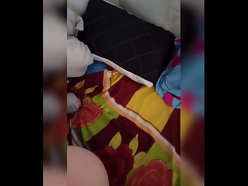 ❤️ Minu toakaaslane jääb üksi koju, sest tema abikaasa läheb puhkusele ja ma kasutan võimalust teda nussida ja täita tema perse piimaga ❤️ Pornovideo at us